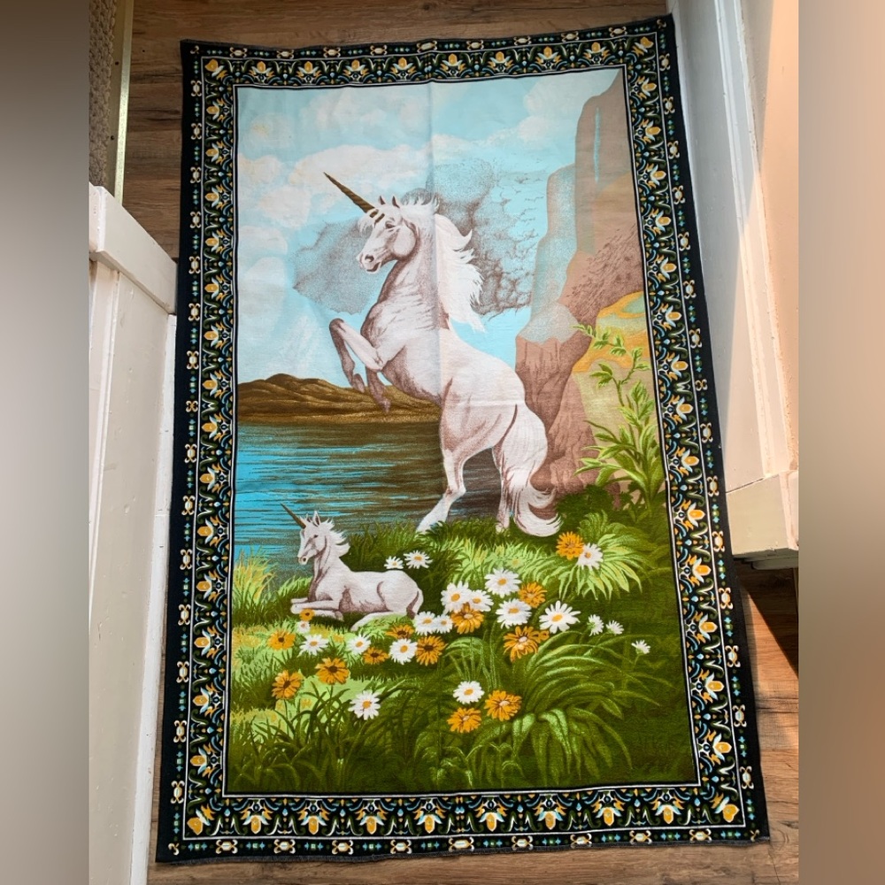 Vintage Unicorn ๐ฆ Tapestry - Picture 2 of 13